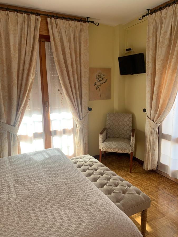 Hostal Docar Lerma Buitenkant foto