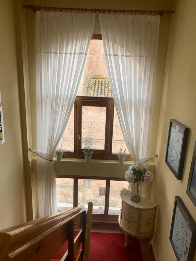 Hostal Docar Lerma Buitenkant foto