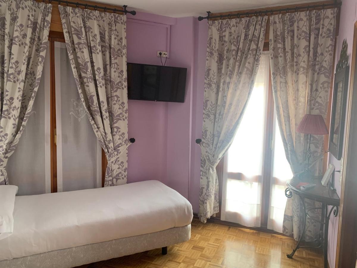Hostal Docar Lerma Buitenkant foto