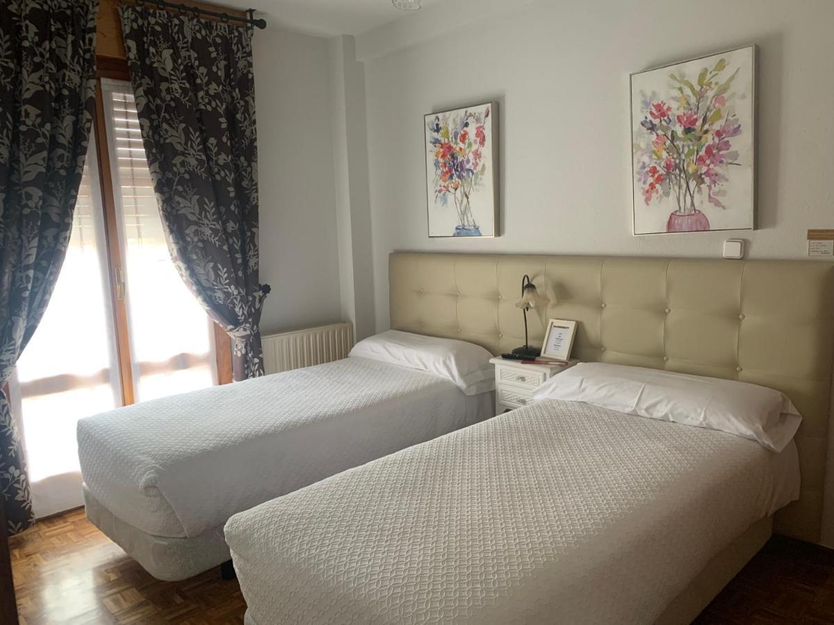 Hostal Docar Lerma Buitenkant foto