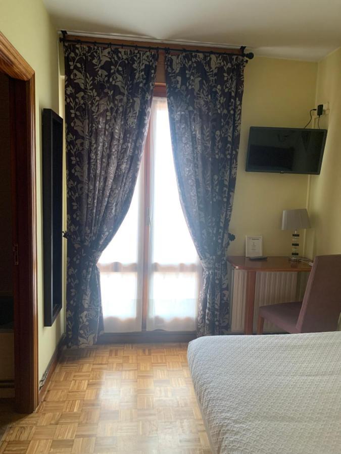 Hostal Docar Lerma Buitenkant foto