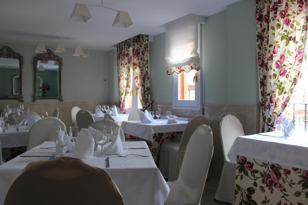Hostal Docar Lerma Buitenkant foto